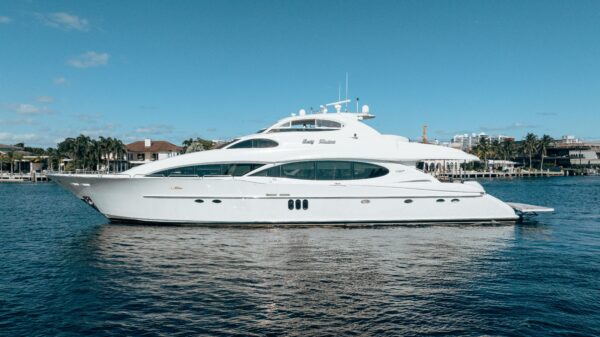 2004 Lazzara 116 - Image 2
