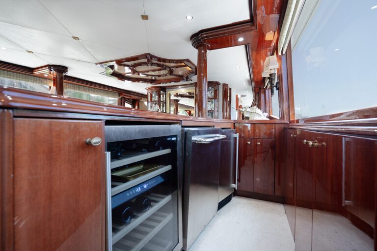 2004 Lazzara 116 Lady Kristina For Charter Fort Lauderdale Brett Horowitz High Seas Yachting 16