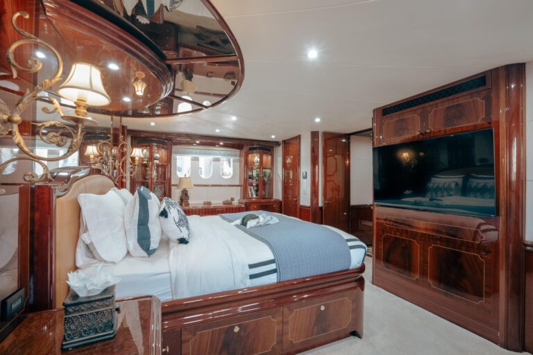 2004 Lazzara 116 Lady Kristina For Charter Fort Lauderdale Brett Horowitz High Seas Yachting 19