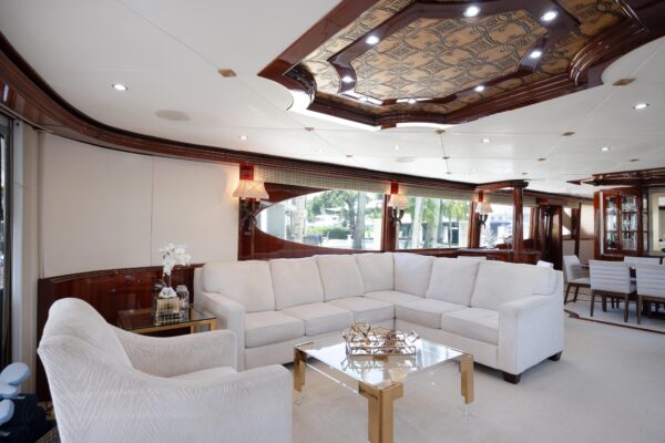 2004 Lazzara 116 - Image 3