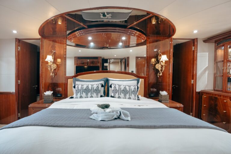 2004 Lazzara 116 Lady Kristina For Charter Fort Lauderdale Brett Horowitz High Seas Yachting 22