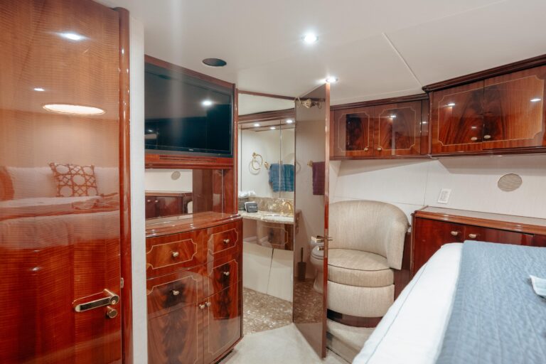 2004 Lazzara 116 Lady Kristina For Charter Fort Lauderdale Brett Horowitz High Seas Yachting 23
