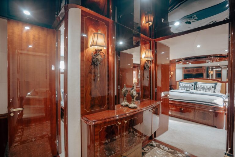 2004 Lazzara 116 Lady Kristina For Charter Fort Lauderdale Brett Horowitz High Seas Yachting 27