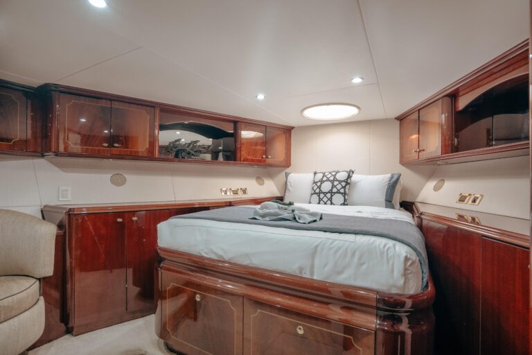 2004 Lazzara 116 Lady Kristina For Charter Fort Lauderdale Brett Horowitz High Seas Yachting 29