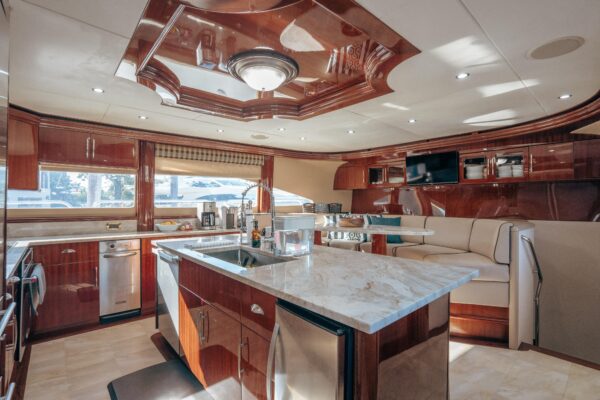 2004 Lazzara 116 - Image 4