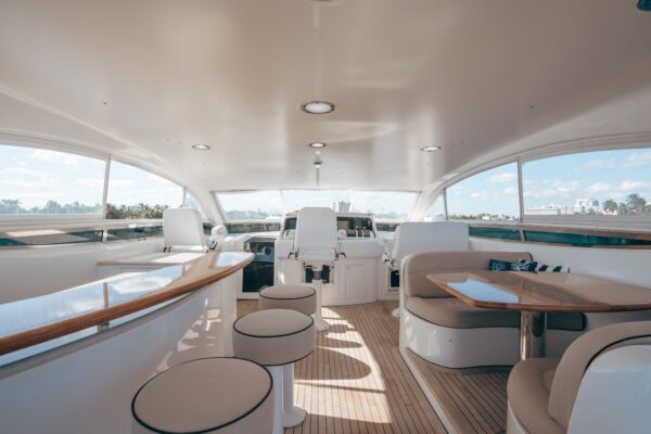 2004 Lazzara 116 - Image 45