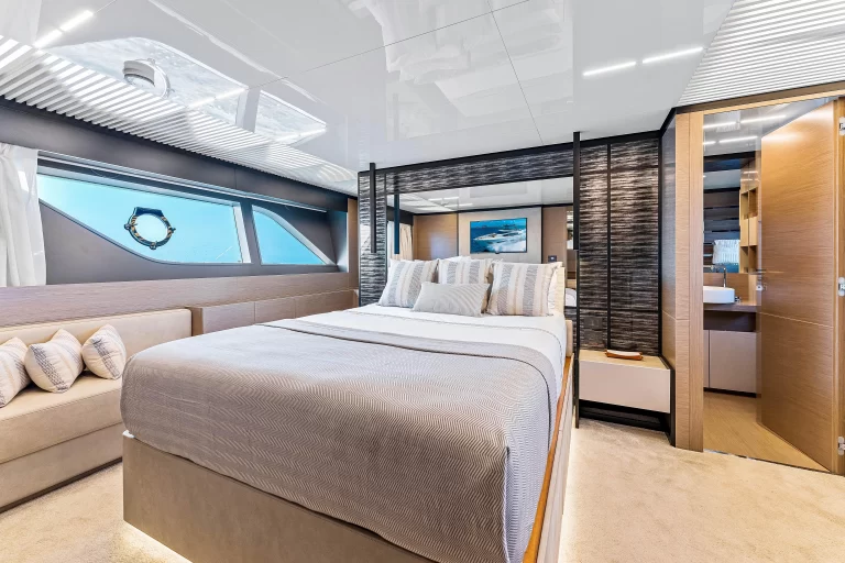 2019 Ferretti 780 - HSY 24