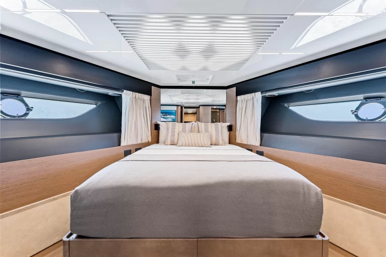 2019 Ferretti 780 - HSY 28