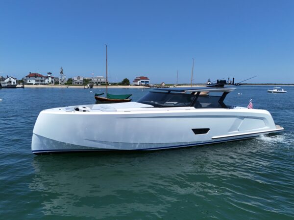 2023 Vanquish 58 - Image 6