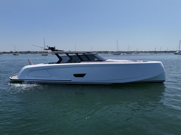 2023 Vanquish 58 - Image 12