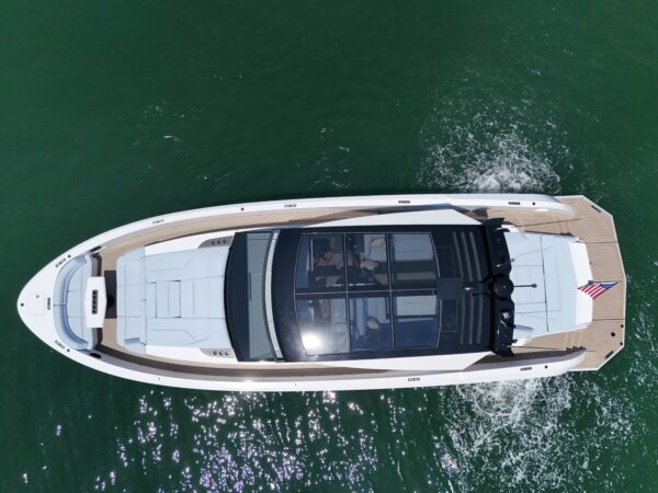 2023 Vanquish 58 - Image 17