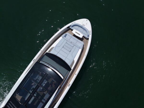 2023 Vanquish 58 - Image 20