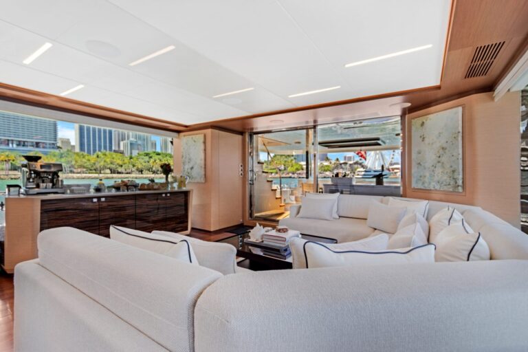 Make Big Happen 2020 Ocean Alexander For Yacht Charter High Seas Yachting 11-min