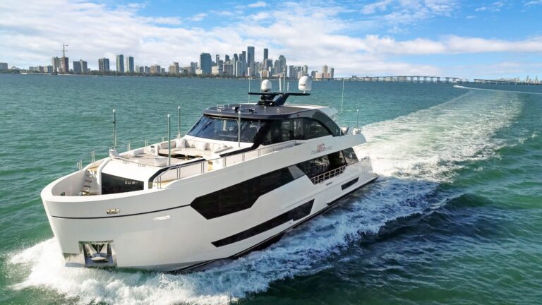 Make Big Happen 2020 Ocean Alexander For Yacht Charter High Seas Yachting 1a-min