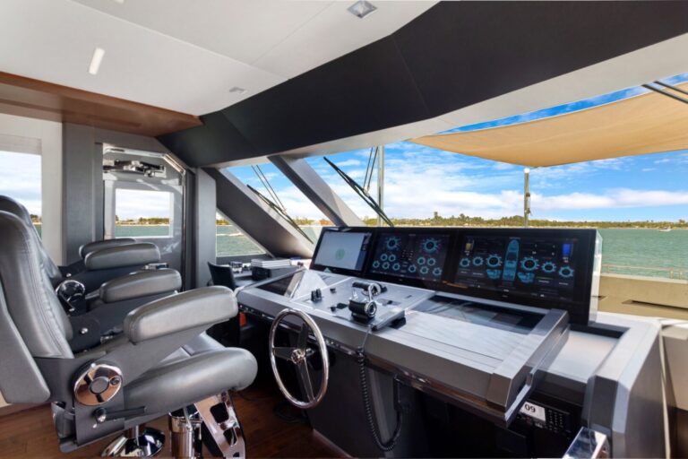 Make Big Happen 2020 Ocean Alexander For Yacht Charter High Seas Yachting 26-min