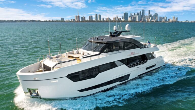 Make Big Happen 2020 Ocean Alexander For Yacht Charter High Seas Yachting 47-min