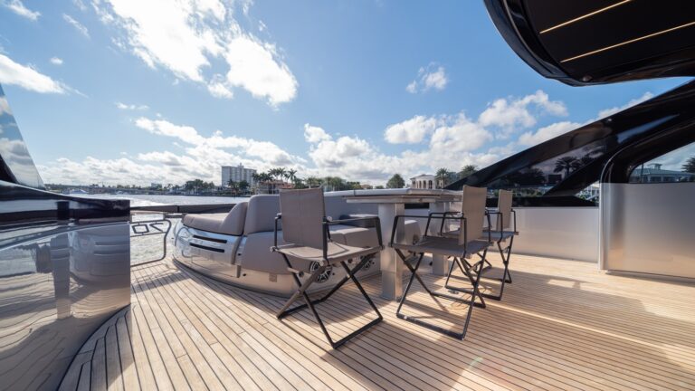2020 Pershing 7x For Charter Brett Horowitz High Seas Yachting 10