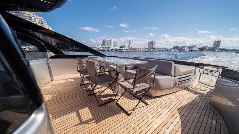 2020 Pershing 7x For Charter Brett Horowitz High Seas Yachting 11
