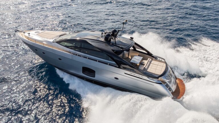 2020 Pershing 7x For Charter Brett Horowitz High Seas Yachting 14