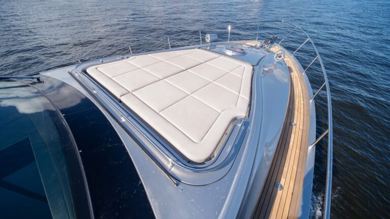 2020 Pershing 7x For Charter Brett Horowitz High Seas Yachting 16