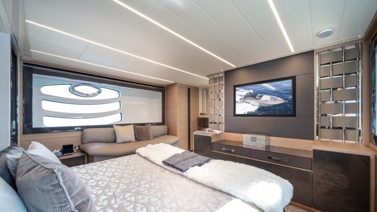 2020 Pershing 7x For Charter Brett Horowitz High Seas Yachting 33