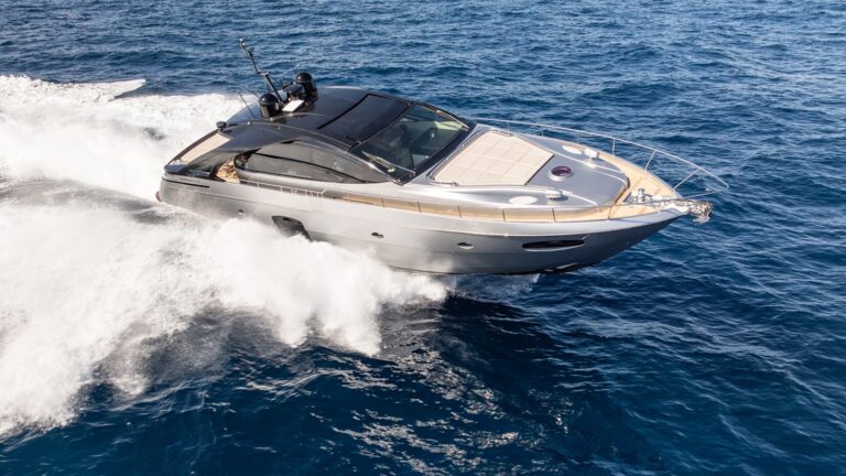 2020 Pershing 7x For Charter Brett Horowitz High Seas Yachting 43