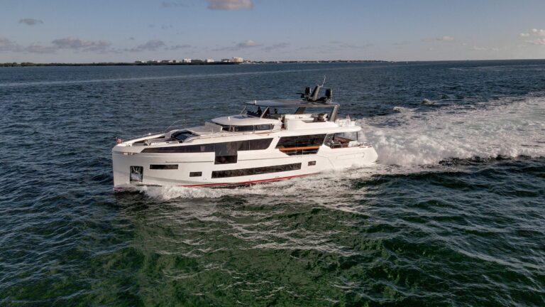 2021 Sirena 88 For Day-Term Charter Miami Brett Horowitz High Seas Yachting 1