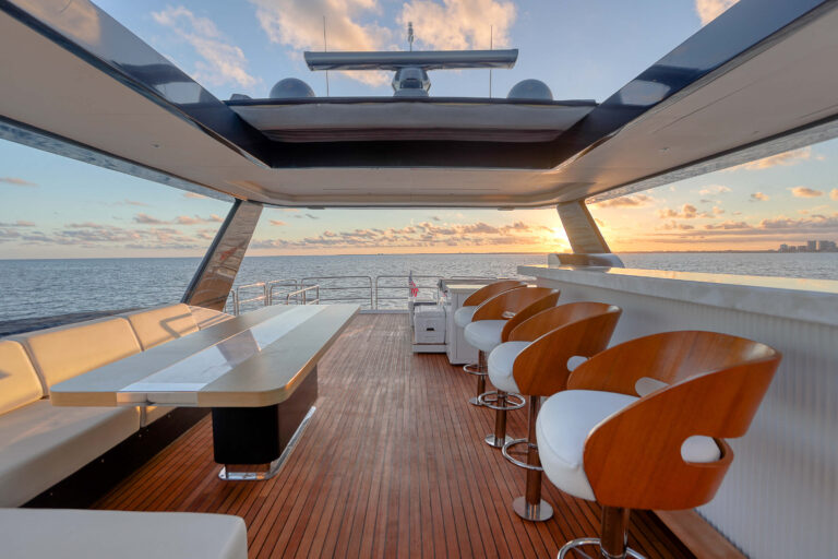 2021 Sirena 88 For Day-Term Charter Miami Brett Horowitz High Seas Yachting 13