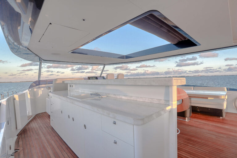 2021 Sirena 88 For Day-Term Charter Miami Brett Horowitz High Seas Yachting 16