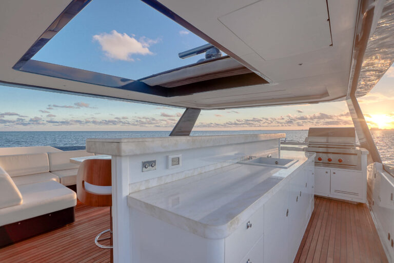 2021 Sirena 88 For Day-Term Charter Miami Brett Horowitz High Seas Yachting 17