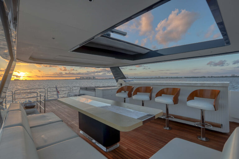 2021 Sirena 88 For Day-Term Charter Miami Brett Horowitz High Seas Yachting 20