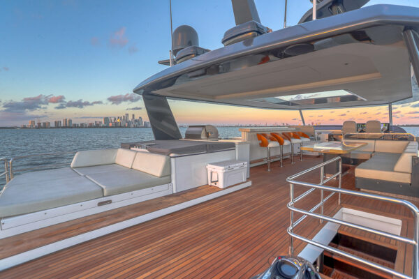 2021 Sirena 88 - Image 23
