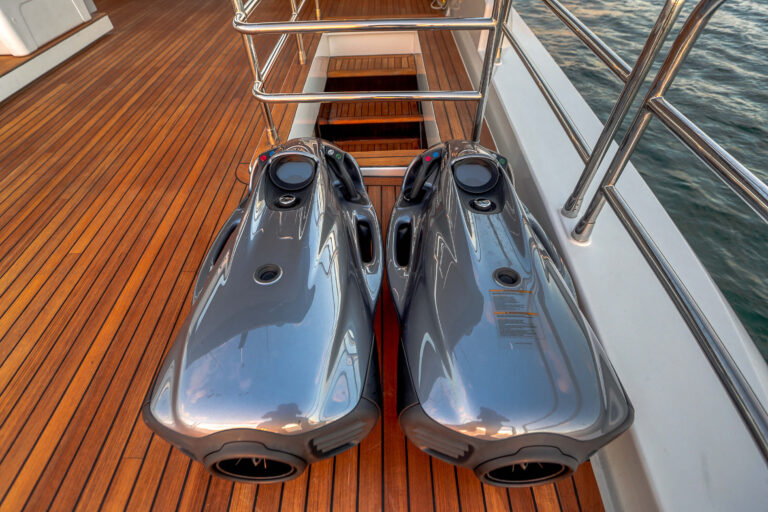 2021 Sirena 88 For Day-Term Charter Miami Brett Horowitz High Seas Yachting 24