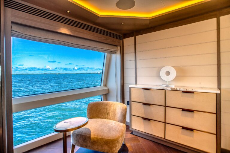 2021 Sirena 88 For Day-Term Charter Miami Brett Horowitz High Seas Yachting 42