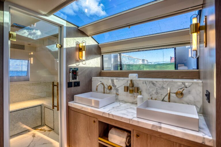 2021 Sirena 88 For Day-Term Charter Miami Brett Horowitz High Seas Yachting 45
