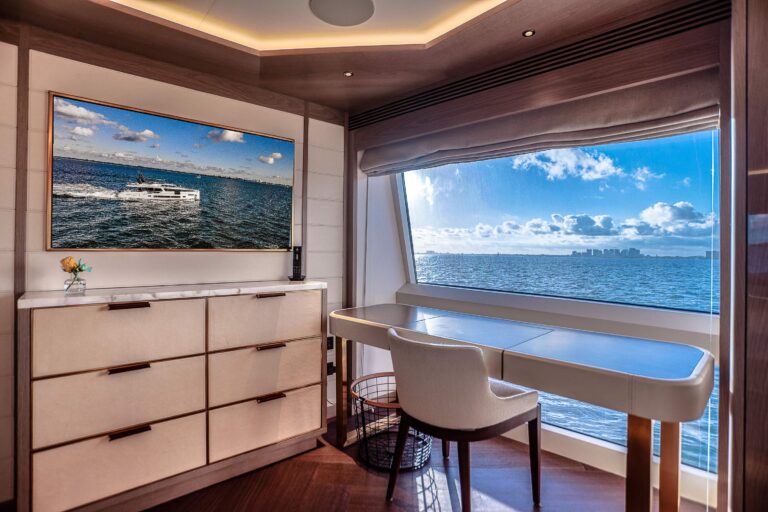 2021 Sirena 88 For Day-Term Charter Miami Brett Horowitz High Seas Yachting 47