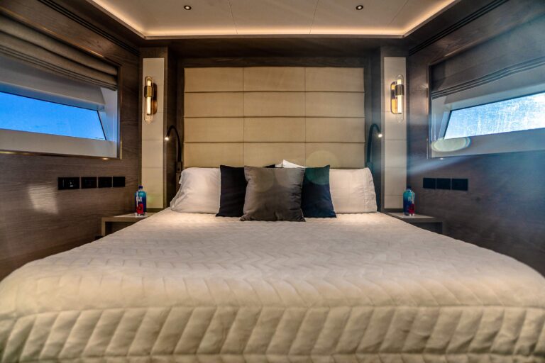 2021 Sirena 88 For Day-Term Charter Miami Brett Horowitz High Seas Yachting 50