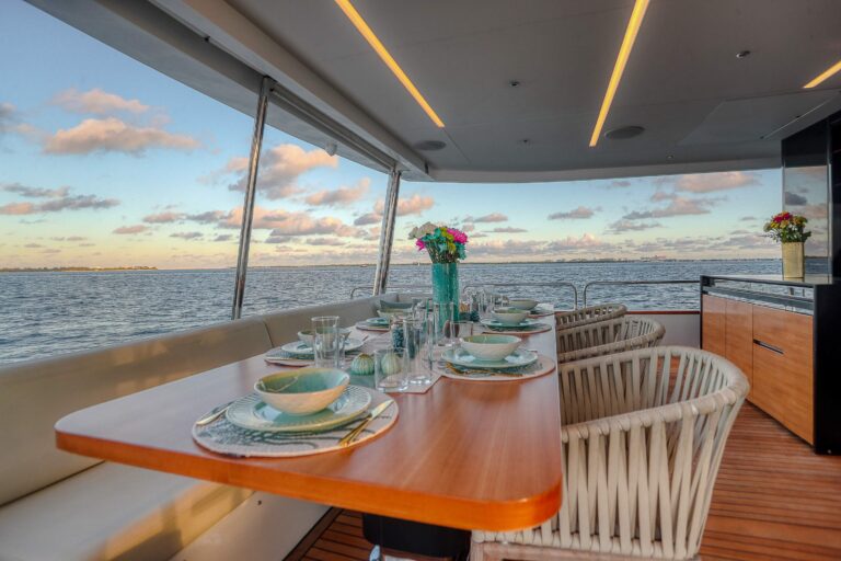 2021 Sirena 88 For Day-Term Charter Miami Brett Horowitz High Seas Yachting 8