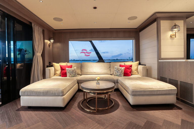 2021 Sirena 88 For Day:Term Charter Miami Brett Horowitz High Seas Yachting 37