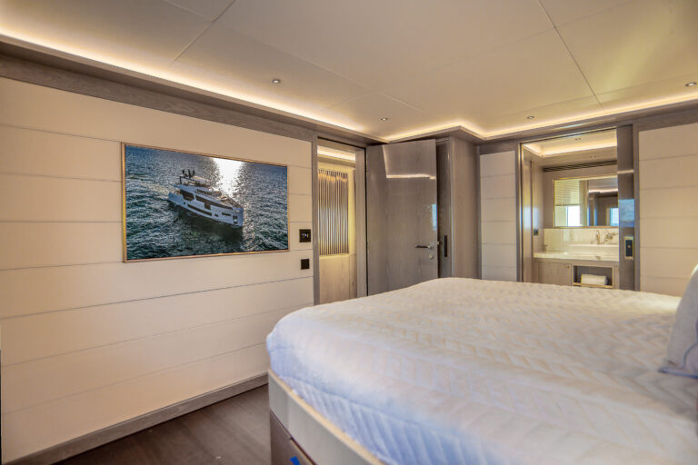 2021 Sirena 88 For Day:Term Charter Miami Brett Horowitz High Seas Yachting 64