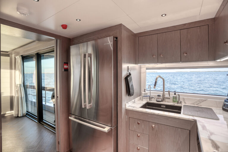 2021 Sirena 88 For Day:Term Charter Miami Brett Horowitz High Seas Yachting 70
